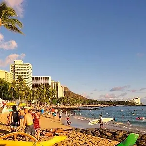 Aqua Aloha Surf *** Waikiki